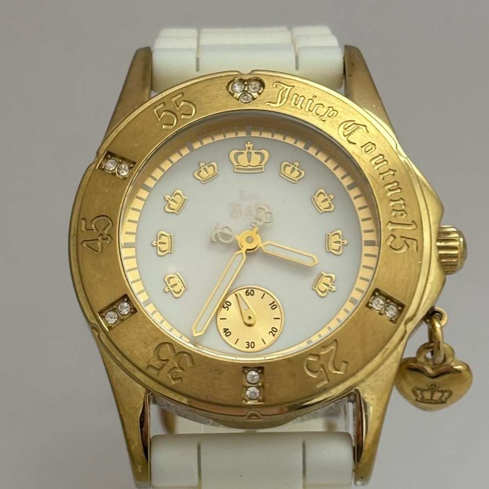 Gold tone Watch with Silicone Strap. Y2K inspired. Vintage with original box